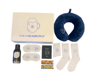 ערכת טיסה ממותגת - מתנה לקיץ